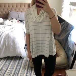 Slouchy Lou & Grey top, size medium